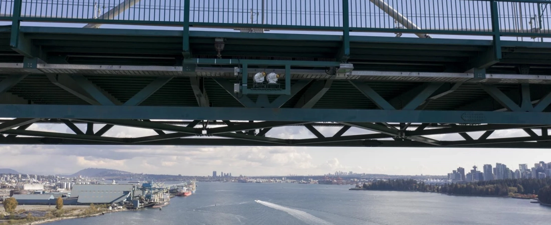 Precision Sector Light PEL-4 Installed on the Iconic Lions Gate Bridge Vancouver, Canada